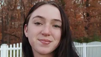 AllietheBrat's chat room is %status%