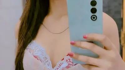 AmairaSingh's chat room is %status%