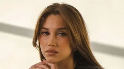 AmelinaBrauberg's chat room is %status%