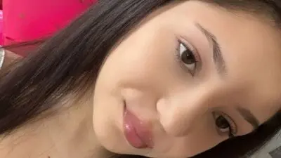 AnnabelleYounger's chat room is %status%