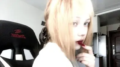 AntonioWillmes's chat room is %status%