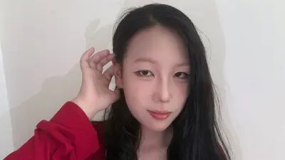 ArleneDaisy's chat room is %status%
