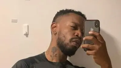 CamiloMelo's chat room is %status%