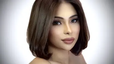 ChloeRojas's chat room is %status%