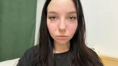 DorthySteltzer's chat room is %status%