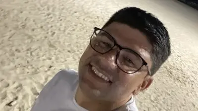 GabrielFlex's chat room is %status%