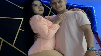 JeffAndScarlet's chat room is %status%