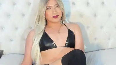 JessiFerraro's chat room is %status%