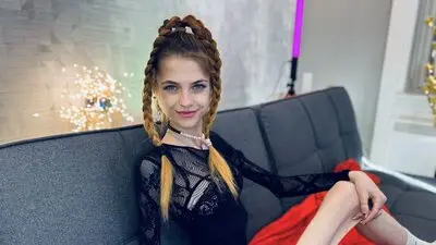 KittyRaine's chat room is %status%