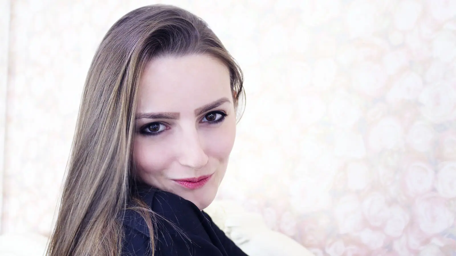 LilianJenkins's chat room is %status%