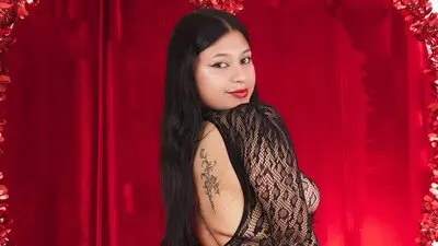 LilithHott's chat room is %status%