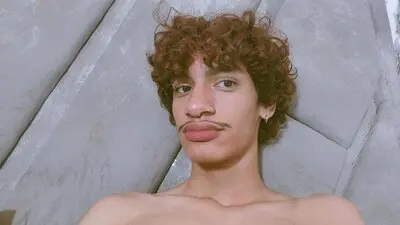 PeterDemian's chat room is %status%