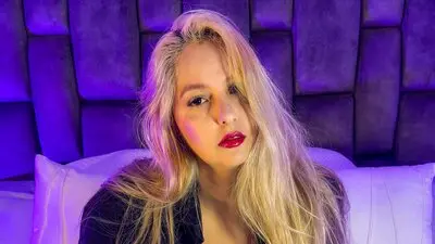 RemiKoch's chat room is %status%