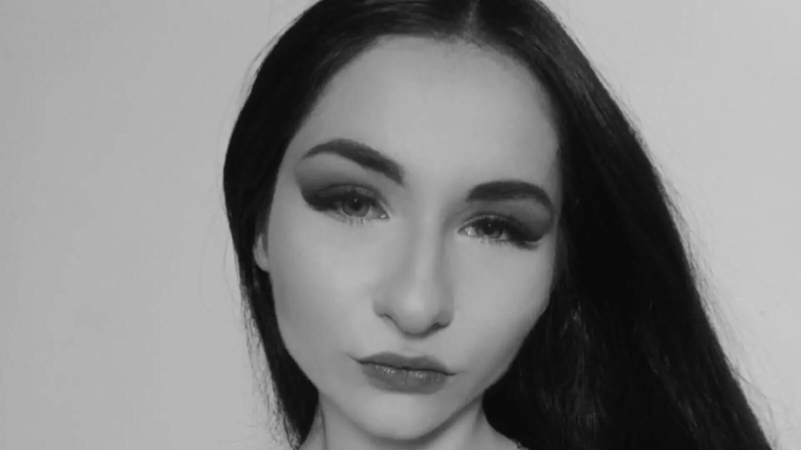 SangArehano's chat room is %status%