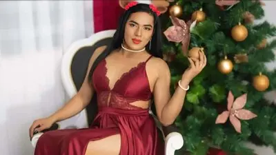 ScarlethMarin's chat room is %status%