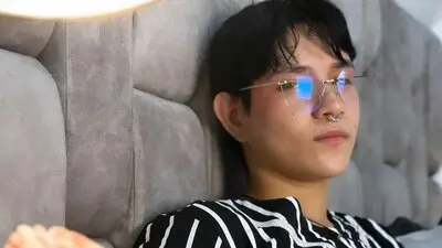 ZoeWatzon's chat room is %status%